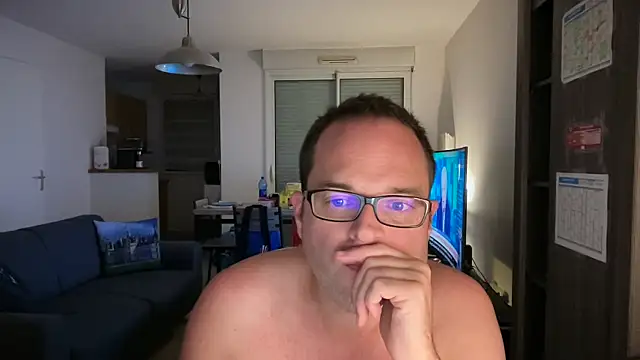 Funnyjul31 online show from October 2025 05:35:02 PM