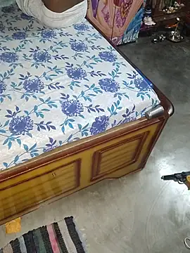 birds0641 online show from April 2026 07:42:01 PM