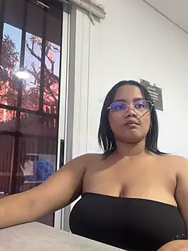 my cam online show from March 2025 09:09:02 PM