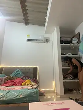 my cam online show from February 2025 06:34:01 AM