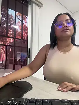 my cam online show from March 2025 08:09:02 PM