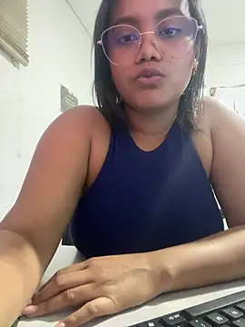 my cam online show from March 2025 10:40:02 PM
