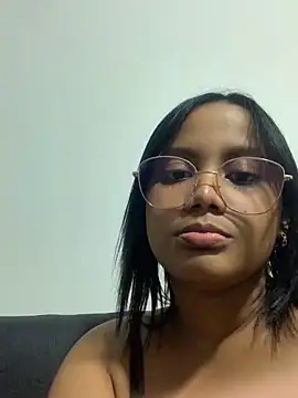 my cam online show from February 2025 02:09:02 AM