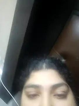 naina78910 online show from December 2025 04:45:01 PM