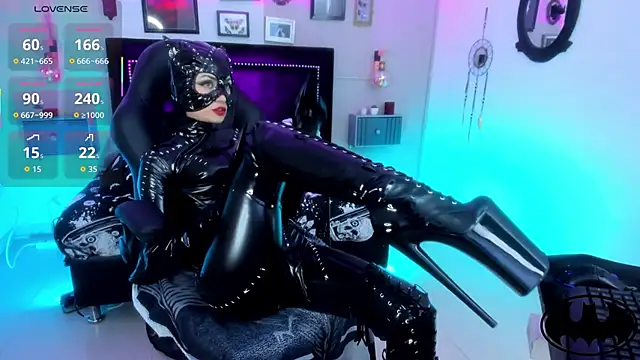 IsisRaichuu  online show from October 2025 08:41:01 PM