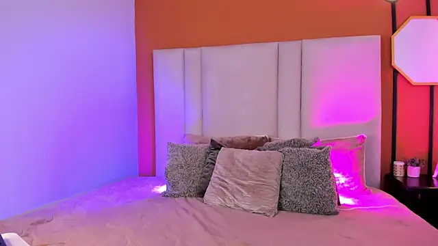 nina  dixon online show from December 2025 12:55:01 PM