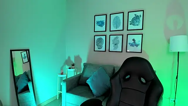 nina  dixon online show from September 2025 10:02:02 PM