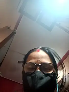 runi31 online show from November 2025 06:12:02 PM