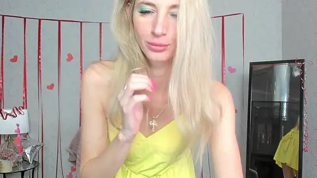 Snapshot of skinnyladyy chatting on February 2025 02:06:01 AM skinnyladyy online show from February 2025 02:06:01 AM