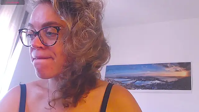 Ju-Hot online show from September 2025 02:28:01 PM