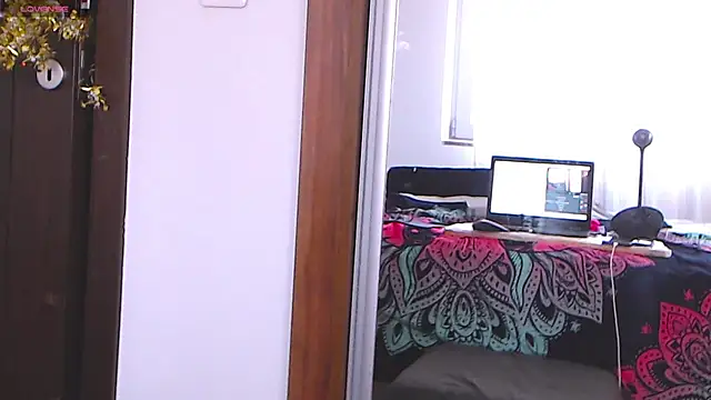Ju-Hot online show from February 2025 02:45:01 PM