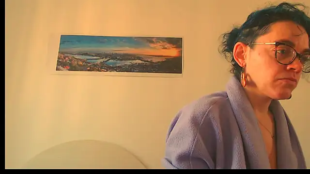 Ju-Hot online show from December 2025 01:00:01 PM