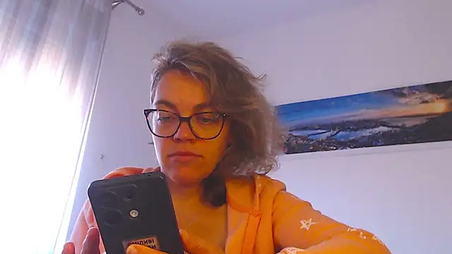 Ju-Hot online show from October 2025 03:01:01 PM