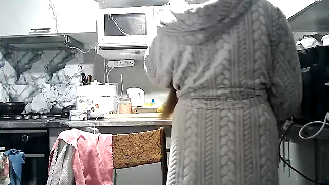 Snapshot of Misssweet_s chatting on December 2025 04:50:01 AM Misssweet s online show from December 2025 04:50:01 AM