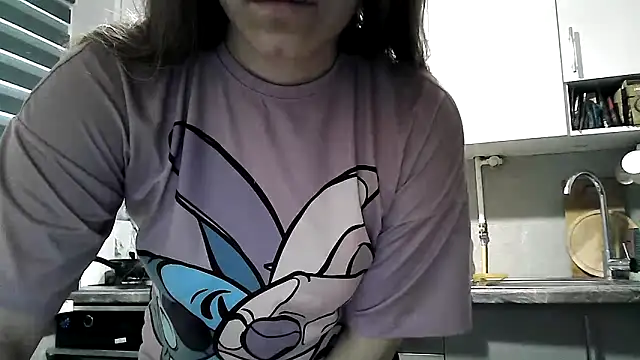 Snapshot of Misssweet_s chatting on October 2025 04:25:02 AM Misssweet s online show from October 2025 04:25:02 AM