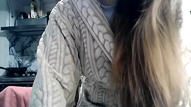 Snapshot of Misssweet_s chatting on December 2025 04:51:02 AM Misssweet s online show from December 2025 04:51:02 AM