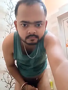 guavam65 online show from April 2026 11:51:02 PM