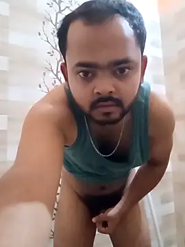 guavam65 online show from March 2026 07:40:01 PM