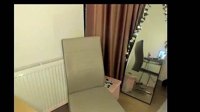 Snapshot of LadyLyanna chatting on March 2025 06:22:02 PM LadyLyanna online show from March 2025 06:22:02 PM