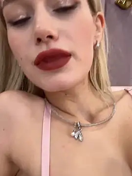 Snapshot of KristinaDane chatting on March 2025 10:02:01 AM KristinaDane online show from March 2025 10:02:01 AM