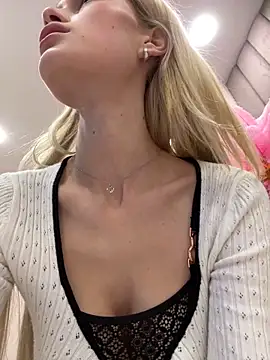 Snapshot of KristinaDane chatting on February 2025 06:38:02 AM KristinaDane online show from February 2025 06:38:02 AM