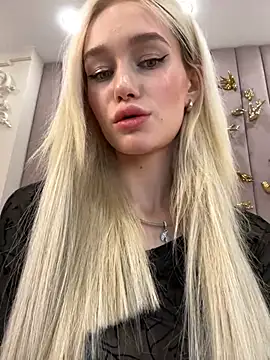 Snapshot of KristinaDane chatting on March 2025 09:51:01 AM KristinaDane online show from March 2025 09:51:01 AM