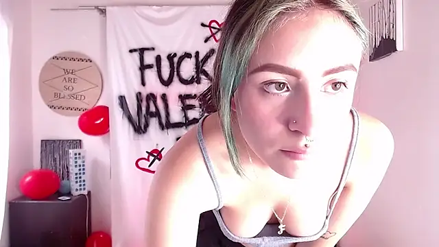 Snapshot of melodygirl__ chatting on February 2025 08:33:02 PM melodygirl online show from February 2025 08:33:02 PM