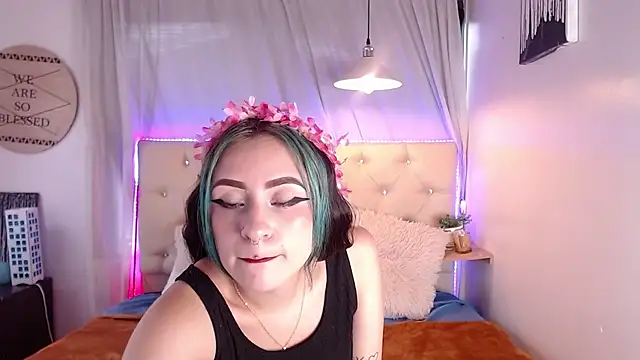 Snapshot of melodygirl__ chatting on January 2025 08:25:01 PM melodygirl online show from January 2025 08:25:01 PM