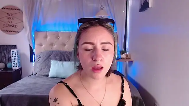 Snapshot of melodygirl__ chatting on March 2025 07:58:02 PM melodygirl online show from March 2025 07:58:02 PM