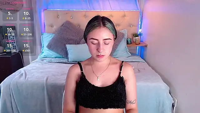 Snapshot of melodygirl__ chatting on February 2025 08:31:01 PM melodygirl online show from February 2025 08:31:01 PM