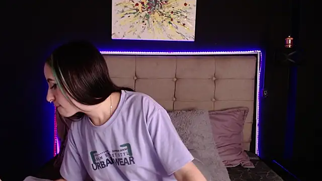 Snapshot of melodygirl__ chatting on February 2025 08:31:01 PM melodygirl online show from February 2025 08:31:01 PM