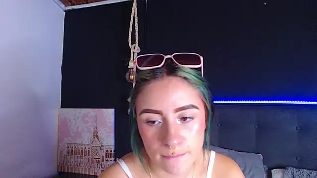 Snapshot of melodygirl__ chatting on February 2025 10:31:01 PM melodygirl online show from February 2025 10:31:01 PM