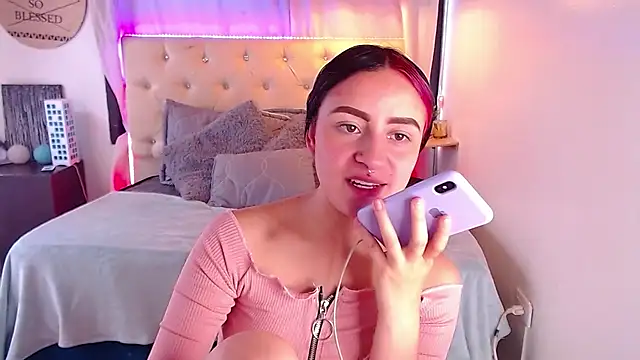 Snapshot of melodygirl__ chatting on March 2025 04:10:02 PM melodygirl online show from March 2025 04:10:02 PM