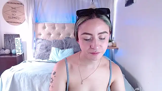 Snapshot of melodygirl__ chatting on March 2025 08:25:01 PM melodygirl online show from March 2025 08:25:01 PM