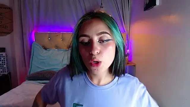 Snapshot of melodygirl__ chatting on February 2025 10:44:02 PM melodygirl online show from February 2025 10:44:02 PM