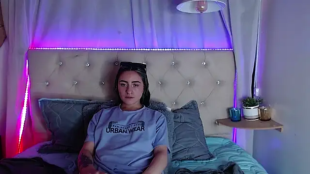 Snapshot of melodygirl__ chatting on March 2025 11:05:02 PM melodygirl online show from March 2025 11:05:02 PM