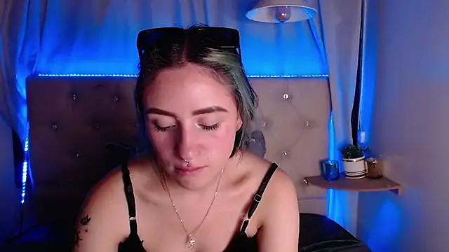 Snapshot of melodygirl__ chatting on March 2025 11:04:02 PM melodygirl online show from March 2025 11:04:02 PM