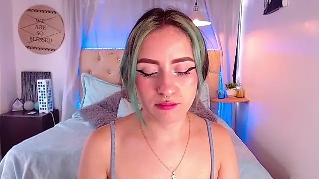 Snapshot of melodygirl__ chatting on February 2025 04:24:02 PM melodygirl online show from February 2025 04:24:02 PM