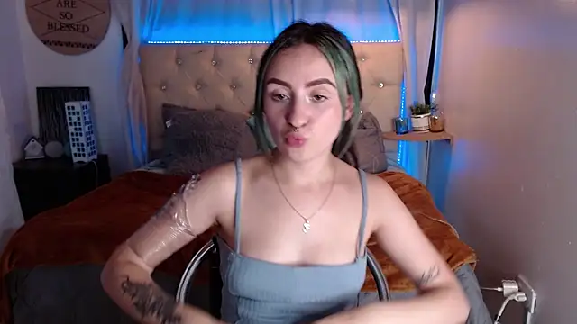 Snapshot of melodygirl__ chatting on February 2025 10:42:01 PM melodygirl online show from February 2025 10:42:01 PM