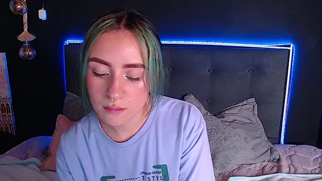 Snapshot of melodygirl__ chatting on February 2025 11:09:01 PM melodygirl online show from February 2025 11:09:01 PM