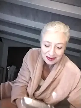 divinaerotica online show from February 2025 05:41:01 PM