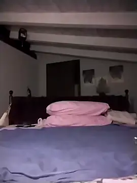 divinaerotica online show from January 2026 04:10:02 PM