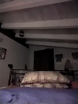 divinaerotica online show from November 2025 06:01:01 PM