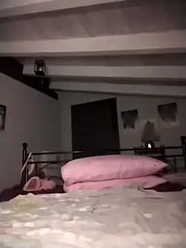 divinaerotica online show from March 2026 09:00:02 PM