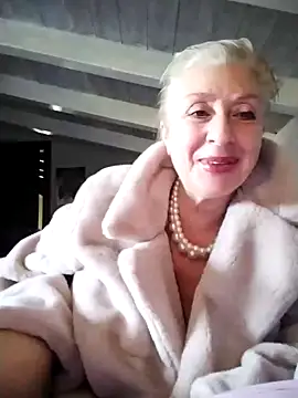 divinaerotica online show from January 2026 02:13:02 PM