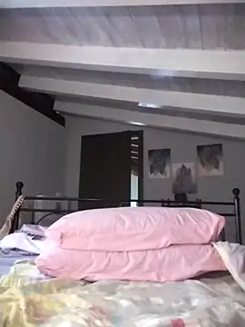 divinaerotica online show from April 2026 04:22:01 PM