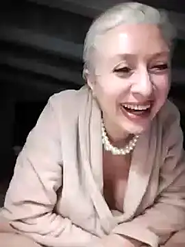 divinaerotica online show from February 2025 06:17:02 PM