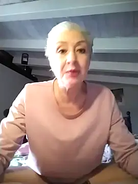 divinaerotica online show from February 2026 01:54:02 PM