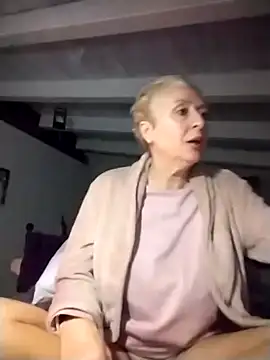 divinaerotica online show from December 2025 08:57:02 PM