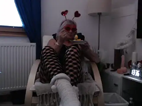 Juliana60 online show from February 2025 12:38:02 PM